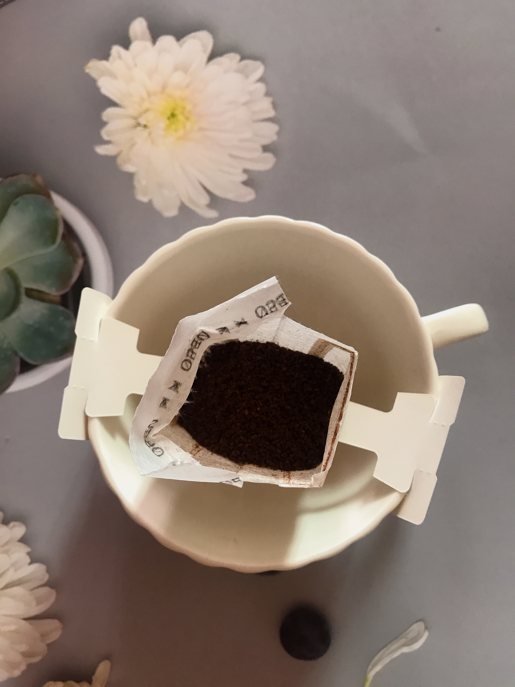 午後咖啡推薦｜HUCAFE 琥 咖啡｜烤堅果香 濃郁榛果風味 讓環境充滿溫暖氣息｜印尼曼特寧焦糖風味酸度適中 巴西咖啡奶油風味韻味十足